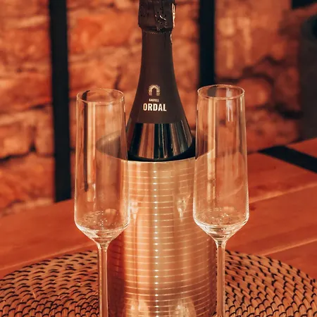 Loft Carmenes 아파트